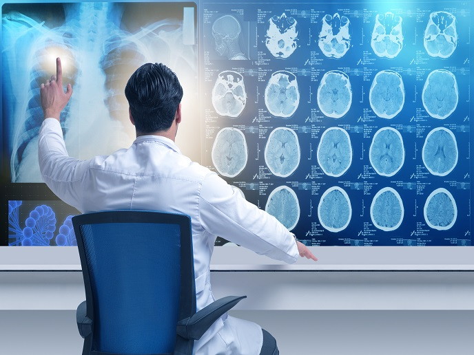 Intelligenza artificiale nell’immaginografia radiologica: oltre ciò che vedono gli occhi
